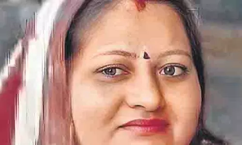 गाजियाबाद में बंदरों के कारण दीवार ढही, 45 वर्षीय महिला  की मौत
