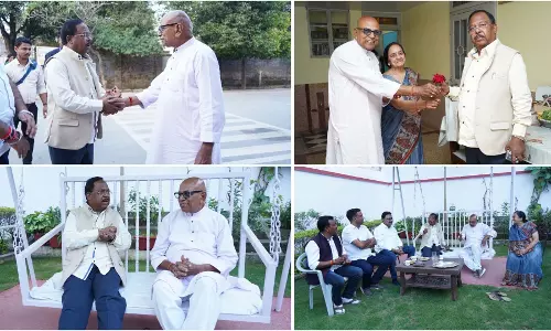 अंबिकापुर में कृषिमंत्री राम विचार नेताम की भेंटवार्ता