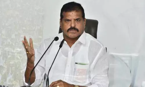 YCP ने कासिबुग्गा पीड़ितों के लिए 2 लाख रुपये की अनुग्रह राशि की घोषणा की YCP ने कासिबुग्गा पीड़ितों के लिए 2 लाख रुपये की अनुग्रह राशि की घोषणा की