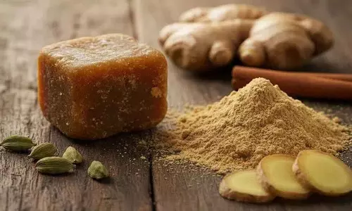 रोज़ाना गुड़ और अदरक का सेवन करें, इन अद्भुत स्वास्थ्य लाभों के लिए रोज़ाना गुड़ और अदरक का सेवन करें, इन अद्भुत स्वास्थ्य लाभों के लिए