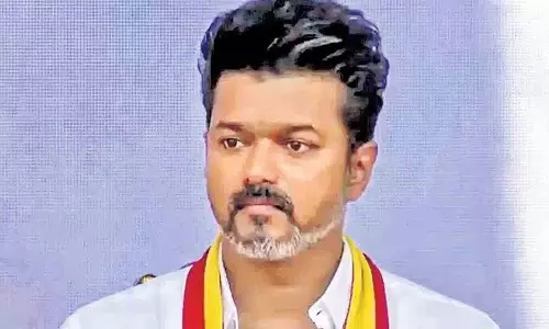 विजय ने DMK की आलोचना की, चुनावी फायदे के लिए सर शब्द का इस्तेमाल करने का आरोप लगाया