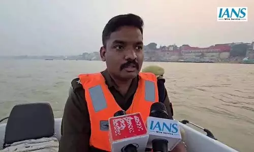 वाराणसी में गंगा का जलस्तर ऊंचा, सभी 84 घाटों का DCP क्राइम टी. सर्वन ने किया निरीक्षण वाराणसी में गंगा का जलस्तर ऊंचा, सभी 84 घाटों का DCP क्राइम टी. सर्वन ने किया निरीक्षण