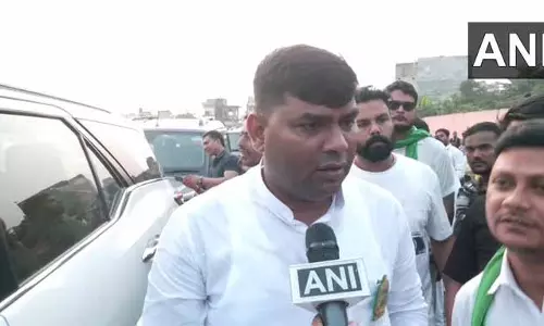 महुआ में बोले आरजेडी नेता मुकेश रौशन महुआ में बोले आरजेडी नेता मुकेश रौशन