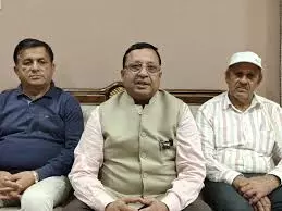 Una: एसडीएम ऑफिस में धरने की चेतावनी, पूर्व मंत्री कंवर नाराज Una: एसडीएम ऑफिस में धरने की चेतावनी, पूर्व मंत्री कंवर नाराज