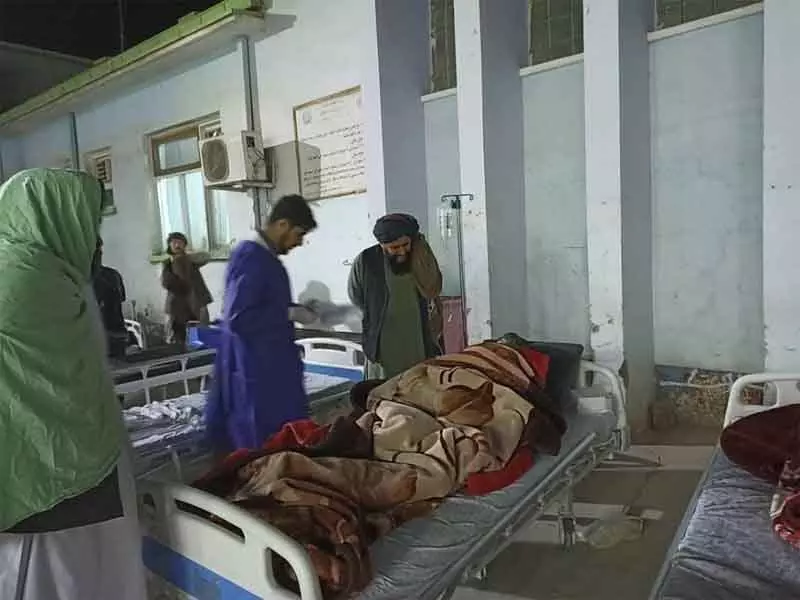 अफ़ग़ानिस्तान में शक्तिशाली भूकंप से 5 लोगों की मौत, 143 घायल अफ़ग़ानिस्तान में शक्तिशाली भूकंप से 5 लोगों की मौत, 143 घायल