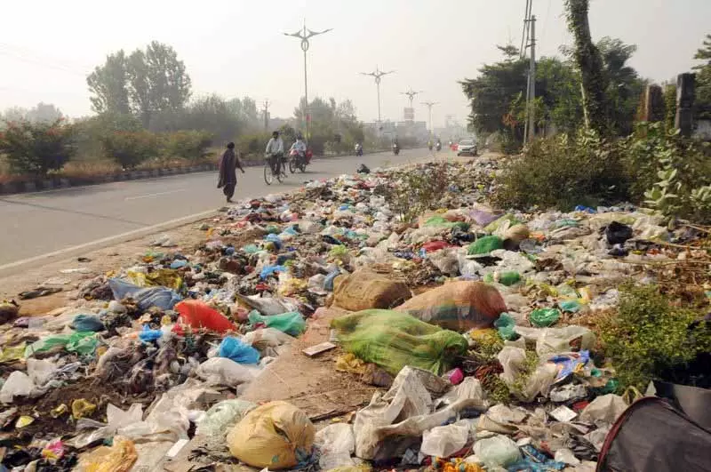 Punjab का हृदय, खराब कचरा प्रबंधन के कारण पवित्र शहर बदहाल Punjab का हृदय, खराब कचरा प्रबंधन के कारण पवित्र शहर बदहाल