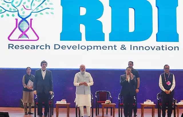 रिसर्च और डेवलपमेंट के लिए 1 लाख करोड़ का स्पेशल फंड: PM Modi ने घोषणा की रिसर्च और डेवलपमेंट के लिए 1 लाख करोड़ का स्पेशल फंड: PM Modi ने घोषणा की