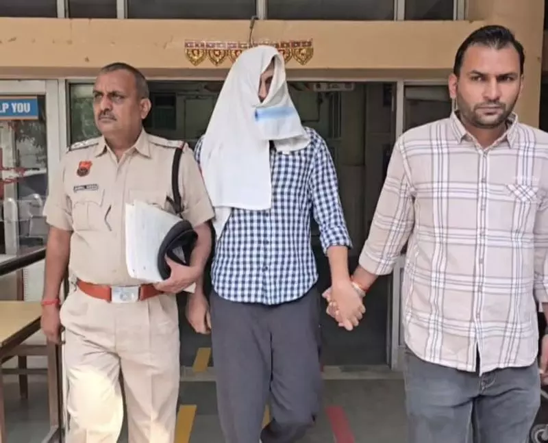 Haryana : संगीत कंपनी के कार्यालय पर गोलीबारी दो गिरफ्तार Haryana : संगीत कंपनी के कार्यालय पर गोलीबारी दो गिरफ्तार