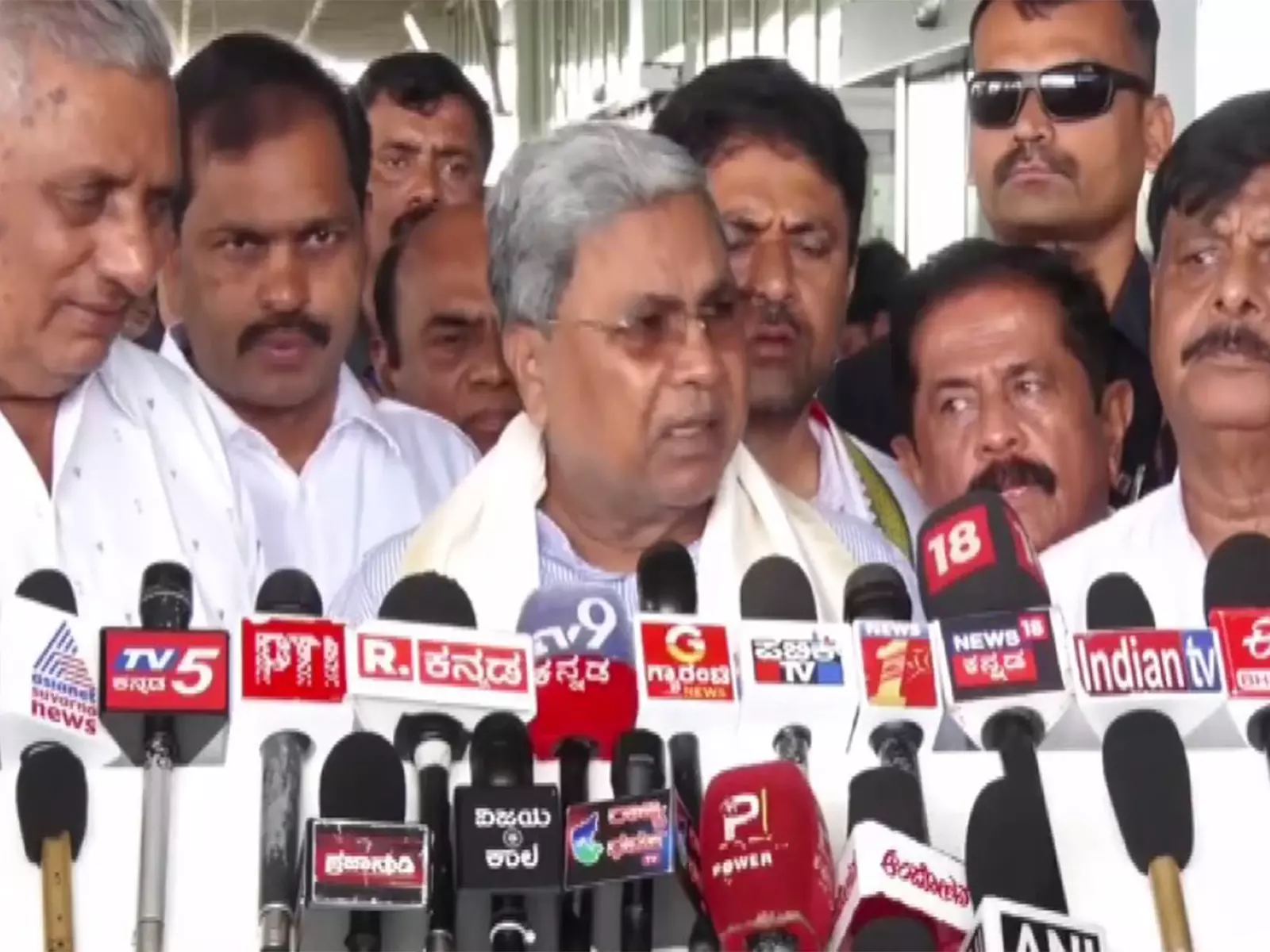 बिहार चुनाव में सत्ता विरोधी लहर और भाजपा का कुप्रबंधन बड़ा मुद्दा होगा: सिद्धारमैया बिहार चुनाव में सत्ता विरोधी लहर और भाजपा का कुप्रबंधन बड़ा मुद्दा होगा: सिद्धारमैया