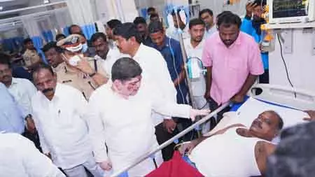 राष्ट्रपति, प्रधानमंत्री ने तेलंगाना बस दुर्घटना में लोगों की मौत पर दुख व्यक्त किया राष्ट्रपति, प्रधानमंत्री ने तेलंगाना बस दुर्घटना में लोगों की मौत पर दुख व्यक्त किया