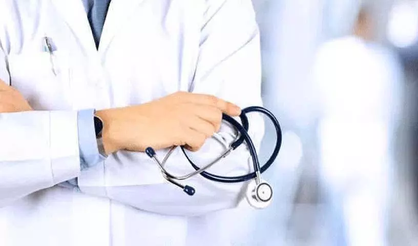 Assams का कछार जिला बना फर्जी डॉक्टरों का अड्डा, 17 झोलाछाप गिरफ्तार Assams का कछार जिला बना फर्जी डॉक्टरों का अड्डा, 17 झोलाछाप गिरफ्तार