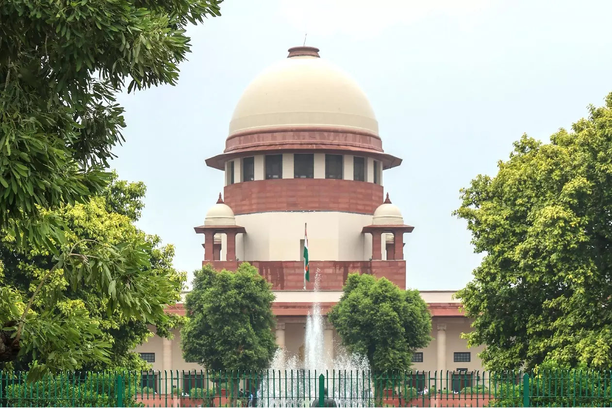 राजनीतिक दलों की जवाबदेही बढ़ाने की पहल, सुप्रीम कोर्ट ने जारी किया नोटिस राजनीतिक दलों की जवाबदेही बढ़ाने की पहल, सुप्रीम कोर्ट ने जारी किया नोटिस