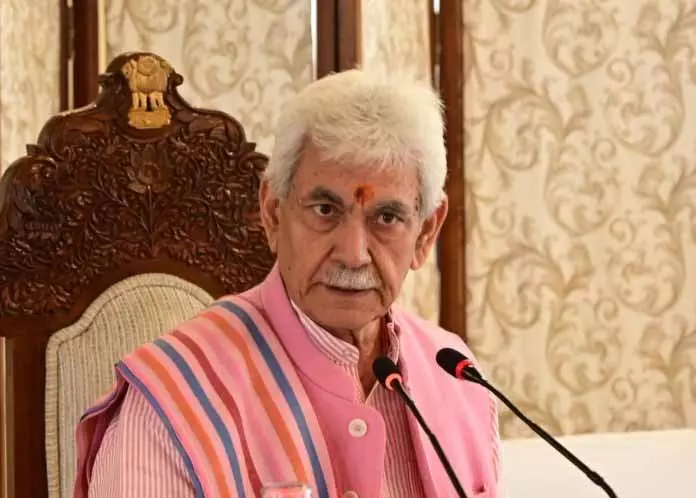 एलजी ने आतंकवाद मुक्त J&K के लक्ष्य को हासिल करने के लिए ठोस प्रयास करने का आह्वान किया एलजी ने आतंकवाद मुक्त J&K के लक्ष्य को हासिल करने के लिए ठोस प्रयास करने का आह्वान किया