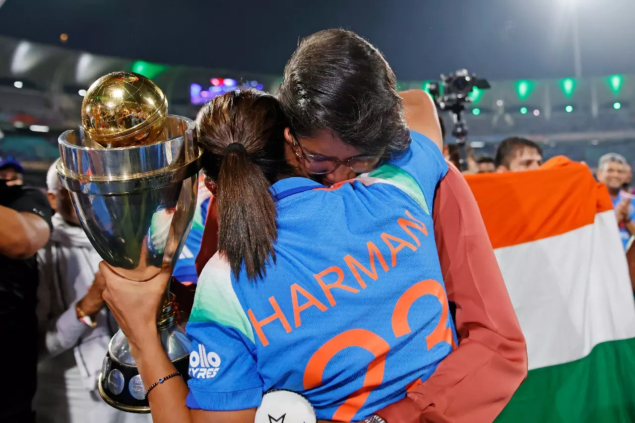 झूलन ने टीम इंडिया की ऐतिहासिक जीत को बताया गर्व का क्षण झूलन ने टीम इंडिया की ऐतिहासिक जीत को बताया गर्व का क्षण