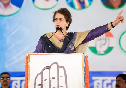 प्रियंका गांधी ने बिहार की रैलियों में नौकरियों और विकास पर फोकस की अपील की प्रियंका गांधी ने बिहार की रैलियों में नौकरियों और विकास पर फोकस की अपील की