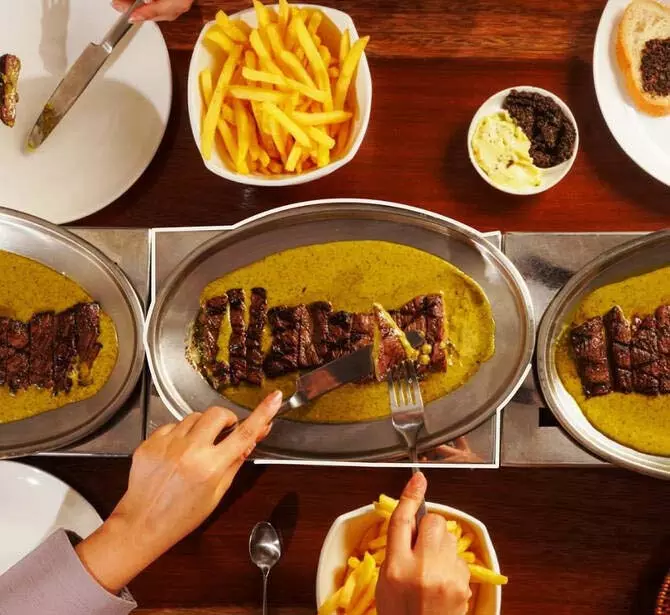 जेद्दा का KOT L’Entrecote: पेरिसियन स्वाद में सिग्नेचर L’Entrecote Originale जेद्दा का KOT L’Entrecote: पेरिसियन स्वाद में सिग्नेचर L’Entrecote Originale