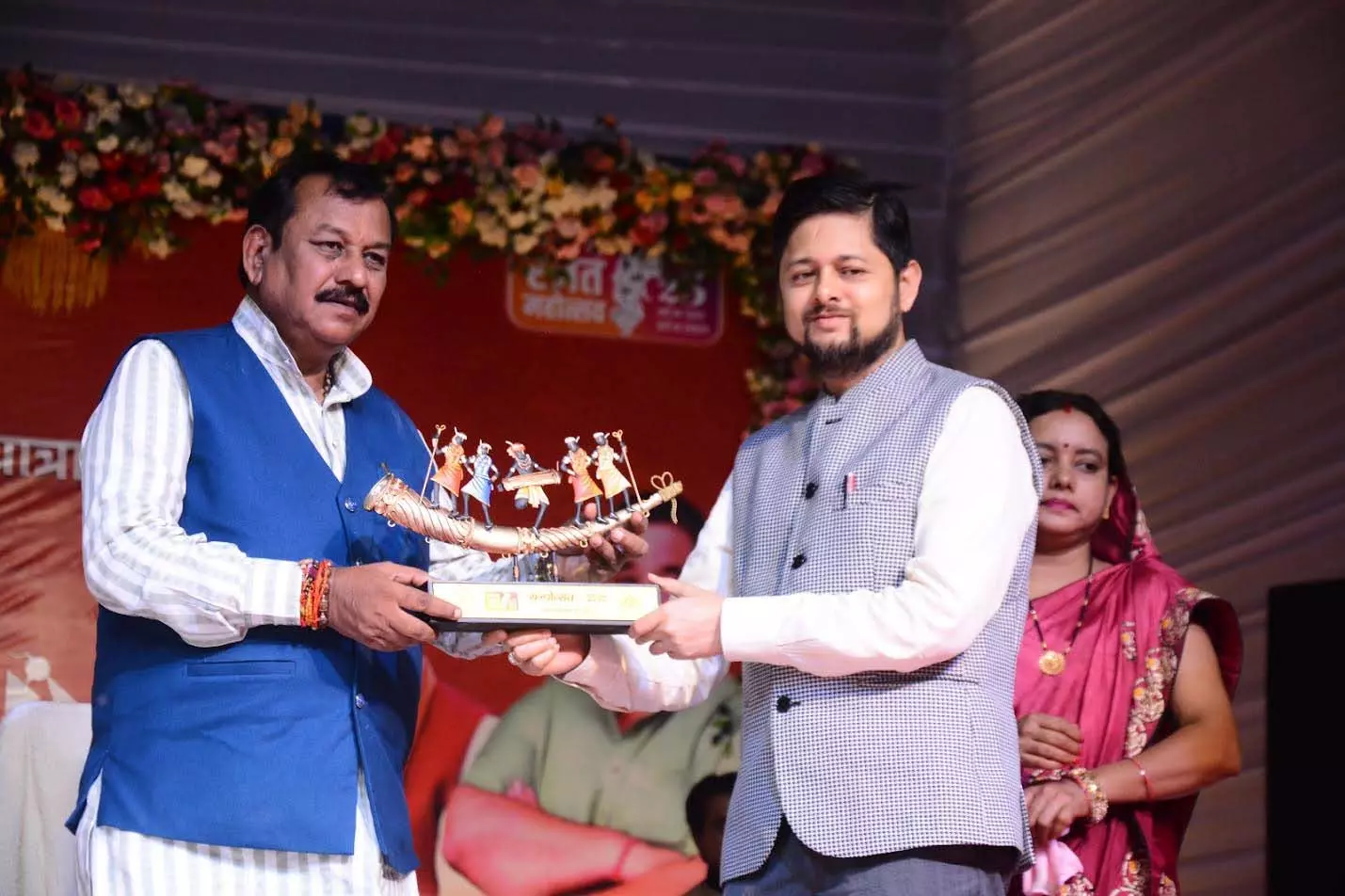 राज्योत्सव के दूसरे दिन रंगारंग सांस्कृतिक कार्यक्रमों ने बांधा शमा राज्योत्सव के दूसरे दिन रंगारंग सांस्कृतिक कार्यक्रमों ने बांधा शमा