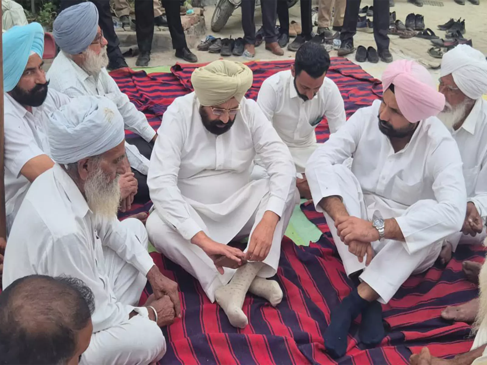 AAP सरकार ने शासन करने की इच्छाशक्ति और अधिकार खो दिया है: पंजाब कांग्रेस अध्यक्ष वारिंग AAP सरकार ने शासन करने की इच्छाशक्ति और अधिकार खो दिया है: पंजाब कांग्रेस अध्यक्ष वारिंग