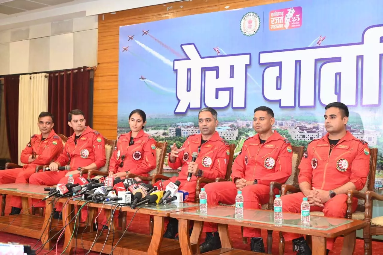 छत्तीसगढ़ के आसमान पर बिखरेगी तिरंगे की झटा छत्तीसगढ़ के आसमान पर बिखरेगी तिरंगे की झटा