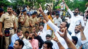 Leaders from MNS, सेना (यूबीटी) के नेताओं ने बिना किसी विरोध प्रदर्शन के रैली निकाली
