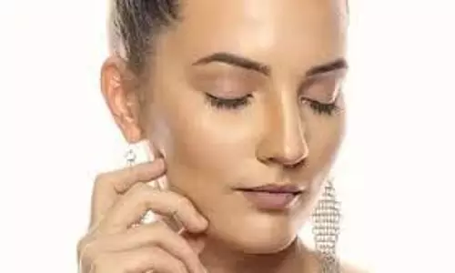 Skin Care: चेहरे की त्वचा को प्राकृतिक रूप से चमकदार बनाने के लिए घरेलू क्रीम Skin Care: चेहरे की त्वचा को प्राकृतिक रूप से चमकदार बनाने के लिए घरेलू क्रीम