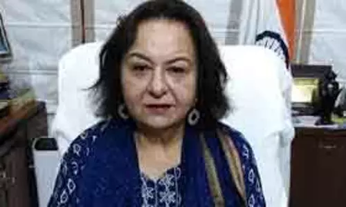 Kerala महिला ने ब्रिटिश पर्यटकों से कोहिनूर वापस मांगने की वायरल अपील Kerala महिला ने ब्रिटिश पर्यटकों से कोहिनूर वापस मांगने की वायरल अपील