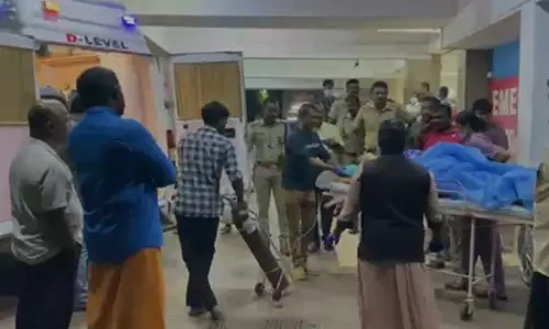 चलती ट्रेन से युवती को धक्का, सहेली पर भी हमला; नशे में धुत आरोपी गिरफ्तार