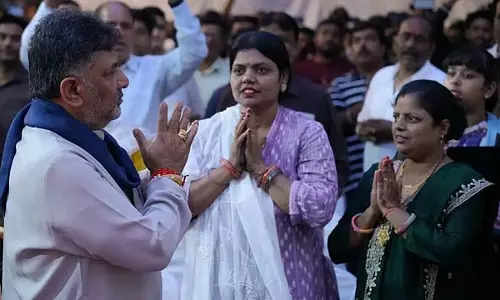 विधानसभा चुनाव; कांग्रेस बेंगलुरु में ज़ोरदार कैंपेन कर रही है, DK बिहारियों से मिल रहे हैं और वोट मांग रहे