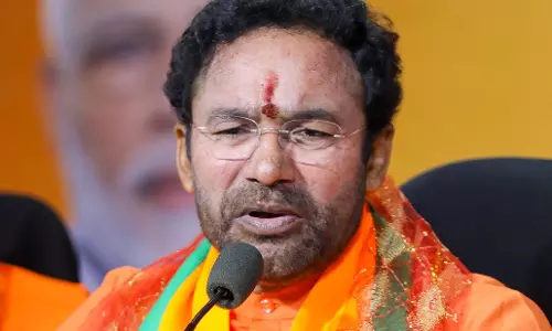 Telangana में बढ़ा राजनीतिक विवाद, किशन रेड्डी ने योजना रद्द करने की दी चुनौती Telangana में बढ़ा राजनीतिक विवाद, किशन रेड्डी ने योजना रद्द करने की दी चुनौती