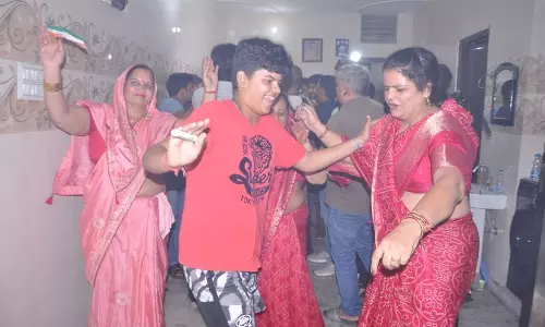 Rohtak में महिला विश्व कप फाइनल में शेफाली वर्मा के शानदार प्रदर्शन का जश्न