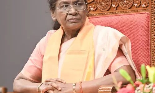 तेलंगाना सड़क हादसा: राष्ट्रपति और उपराष्ट्रपति ने जताया दुख, घायलों के जल्द स्वस्थ होने की कामना की तेलंगाना सड़क हादसा: राष्ट्रपति और उपराष्ट्रपति ने जताया दुख, घायलों के जल्द स्वस्थ होने की कामना की