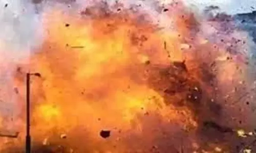Uttarakhand : विस्फोट में एक मासूम का उड़ा हाथ, 2 अन्य घायल Uttarakhand : विस्फोट में एक मासूम का उड़ा हाथ, 2 अन्य घायल
