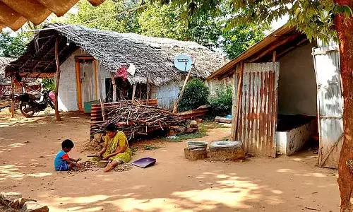 कृष्णागौड़ानाडोड्डी: आदिवासी जंगल के लिए रो रहे हैं 30 साल से घर नहीं मिला