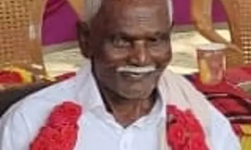 Karnataka : वीणा बनाने वाले, 2025 राज्योत्सव पुरस्कार विजेता पेन्ना ओबलाइया का निधन हो गया