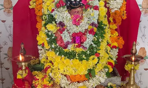 Hoskote भद्रकाली अम्मा मंदिर का जीर्णोद्धार 5 बजे शुरू होगा Hoskote भद्रकाली अम्मा मंदिर का जीर्णोद्धार 5 बजे शुरू होगा