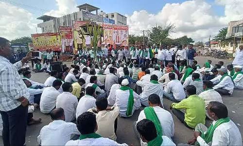 Chikkodi : किसानों ने गन्ने की कीमत तय करने की मांग की