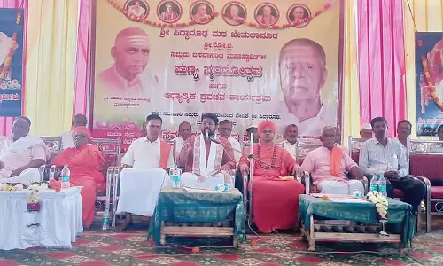 मठ का प्रमुख किसी एक पार्टी तक सीमित नहीं होना चाहिए: अभिनव निजगूना स्वामीजी
