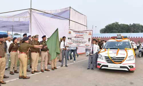 Bareilly: यातायात माह के उद्घाटन पर अधिकारियों की अपील Bareilly: यातायात माह के उद्घाटन पर अधिकारियों की अपील