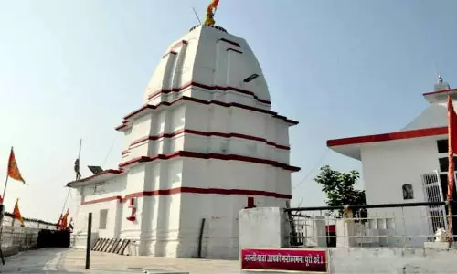 Himachal: पंच भीष्म मेले के लिए जयंती देवी पहाड़ी पर उमड़े श्रद्धालु Himachal: पंच भीष्म मेले के लिए जयंती देवी पहाड़ी पर उमड़े श्रद्धालु