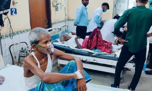 Bareilly: स्वास्थ्य मेले में मरीजों की बढ़ी संख्या, मौसम बदलते ही बढ़ी बीमारियां