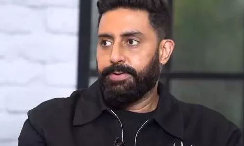 Abhishek Bachchan ने एक पत्रकार द्वारा उन पर पुरस्कार खरीदने के आरोप का जवाब दिया Abhishek Bachchan ने एक पत्रकार द्वारा उन पर पुरस्कार खरीदने के आरोप का जवाब दिया