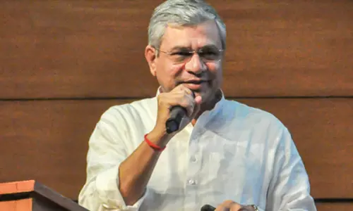 वैष्णव ने सेमीकंडक्टर परियोजनाओं की प्रगति की समीक्षा की उच्च स्तरीय बैठक में वैष्णव ने सेमीकंडक्टर परियोजनाओं की प्रगति की समीक्षा की उच्च स्तरीय बैठक में