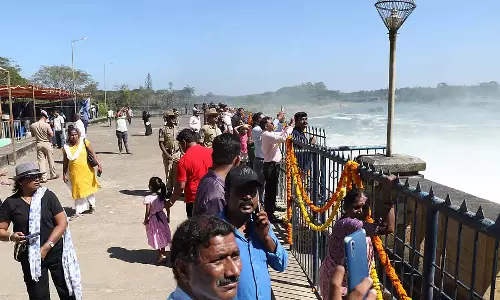 गोरूर हेमावती जलाशय: KRS-शैली के बगीचे का निर्माण कार्य रुका हुआ गोरूर हेमावती जलाशय: KRS-शैली के बगीचे का निर्माण कार्य रुका हुआ