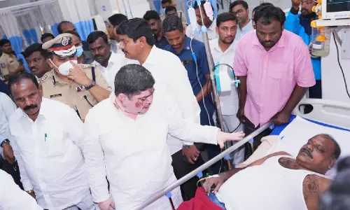 Telangana बस हादसे पर राष्ट्रपति मुर्मू और पीएम मोदी ने जताया शोक Telangana बस हादसे पर राष्ट्रपति मुर्मू और पीएम मोदी ने जताया शोक