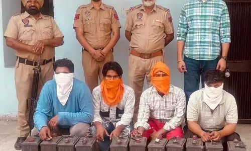 Amritsar: मोबाइल टावर की बैटरियां चुराने के आरोप में चार गिरफ्तार