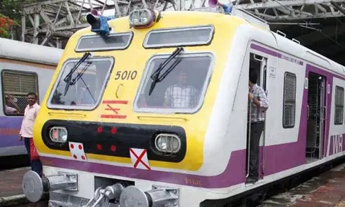 रेलवे क्षेत्र में पटरियां और खंभे बेचे गए, 302 करोड़ से अधिक की कमाई रेलवे क्षेत्र में पटरियां और खंभे बेचे गए, 302 करोड़ से अधिक की कमाई