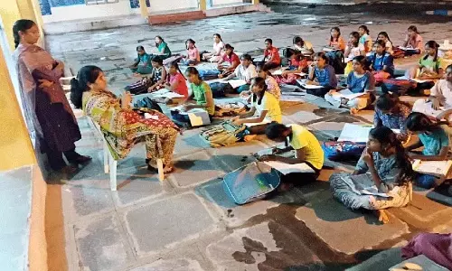 लड़कियों से बदसलूकी करने वालों पर होगी सख्त कार्रवाई