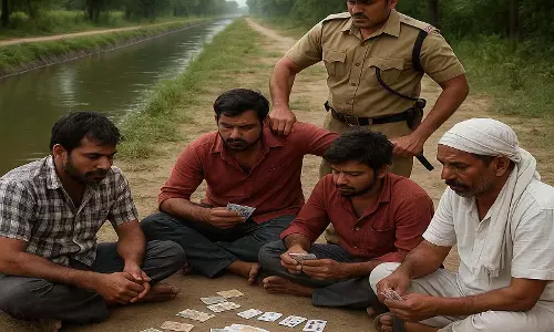 नहर किनारे खेल रहे थे जुआ, 5 जुआरी गिरफ्तार