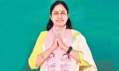 जुबली हिल्स उपचुनाव में भावनात्मक अपील: कांग्रेस पर भड़कीं BRS प्रत्याशी मगंती सुनीता जुबली हिल्स उपचुनाव में भावनात्मक अपील: कांग्रेस पर भड़कीं BRS प्रत्याशी मगंती सुनीता
