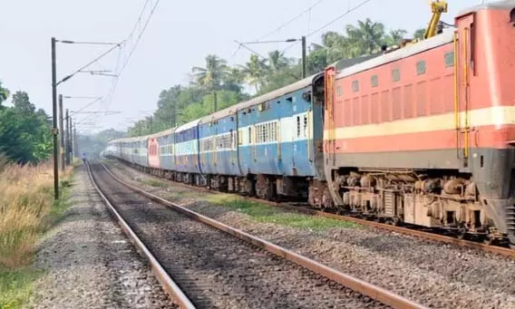 ट्रेन में फौजी की हत्या, विवाद के दौरान हुई चाकूबाजी ट्रेन में फौजी की हत्या, विवाद के दौरान हुई चाकूबाजी